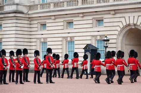 Buckingham Palace Guard Ceremony Returns After Covid Hiatus