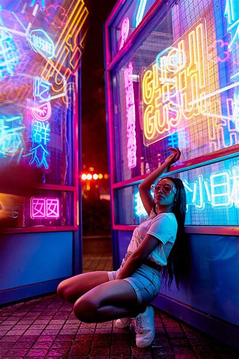 Pin By Garth Chen On Kung Neon Photography Neon Lights Photography