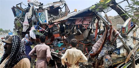 Bus Crashes In Pakistan Killing 33 People And Injuring 40 Wtop News