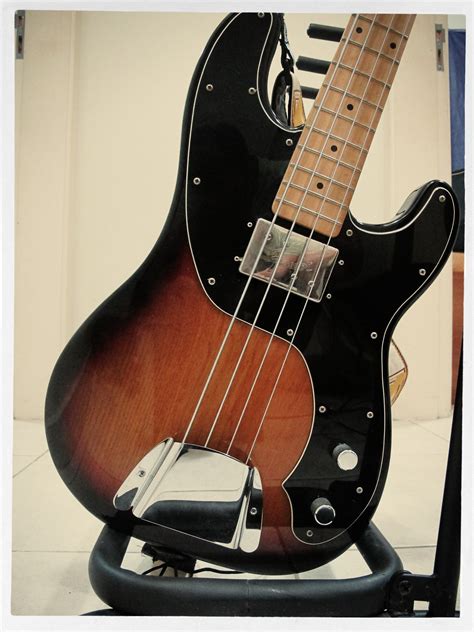 Squier Vintage Modified Precision Telecaster Bass From The 00 S