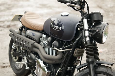 Standard motorcycles are the widest produced motorcycle style. That '70s Show: new Bonneville, vintage style | Bike EXIF
