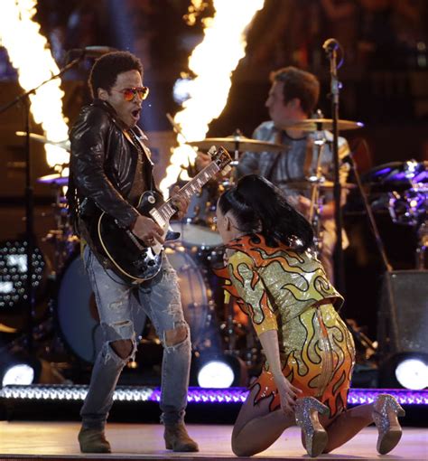 Katy Perry Met Le Feu Au Super Bowl Découvrez Les Images De Son Twerk