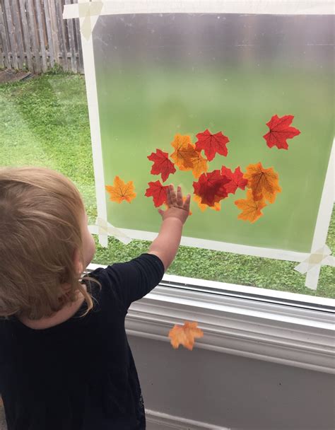 Easy Fall Leaf Craft For Preschoolers And Toddlers Autumn Leaves