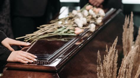 The Benefits Of Having A Small Funeral Dillamore Funeral Service
