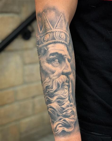 Chronic Ink tattoo Kchen realism-tattoo Zeus - healed | Ink tattoo, Realism tattoo, Zeus tattoo