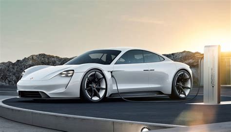 Porsche Elektroautos Fahren Exklusiv Mit Batterie Technik Ecomento De
