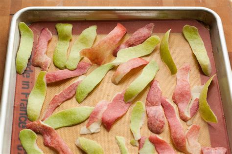 Did You Know You Can Turn Apple Peels Into A Delicious Snack Peeled