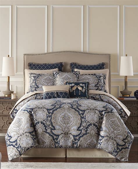 Croscill Valentina Medallion Design Woven Jacquard Bedding Comforter Set, Size: Queen, 100% ...