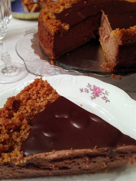 This irresistible treat with be a favorite of any coconut lover. Rich Coconut Chocolate Cheesecake Recipe - Go Dairy Free