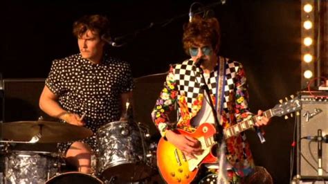 Mgmt Time To Pretend Live Glastonbury 2010 Hd High Quality Youtube
