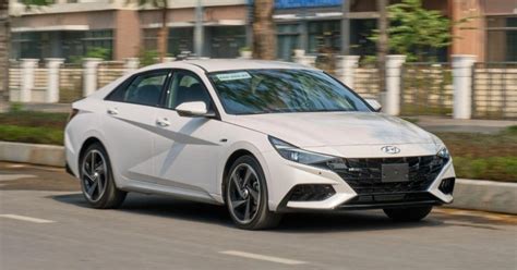 Hyundai Elantra mới bán tại Việt Nam cần triệu hồi vì lỗi dây đai an