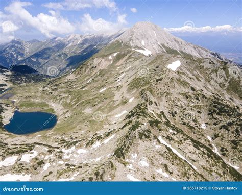 Vue Aérienne De La Montagne Pirin Près Du Pic Muratov Bulgaria Image