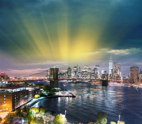 Brooklyn Bridge Park Sunset View From Manhattan Bridge New York Stock