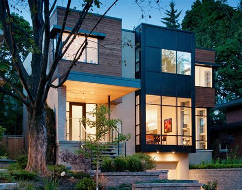Contemporary Gallery Style Home In Ottawas Urban Core