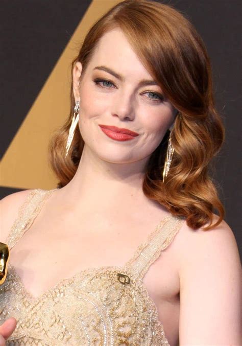 Emma Stone Takes Home Best Actress Oscar In Head To Toe