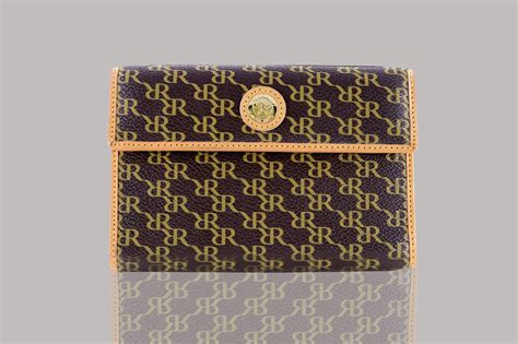 Rioni Brown Rr Monogram Snap Closure Wallet Handbag Accessories