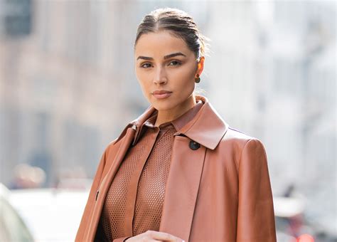 Olivia Culpo Says This Fat Burning Treatment Gives Her Toned Abs