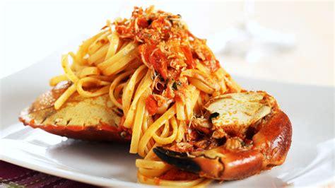 Colu Henrys Spaghetti Crab Fra Diavolo Recipe