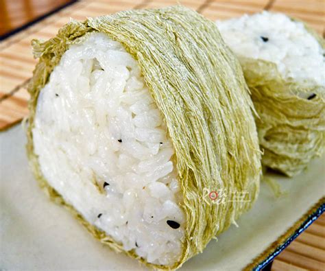 Onigiri With Jyuntoro Roti N Rice