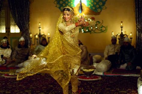 Pix Aishwarya Rai Bachchans Golden Moments Movies