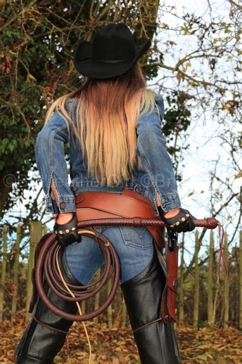 Pin By Harold Bear On Cowgals Leather Women Leather Cool Outfits
