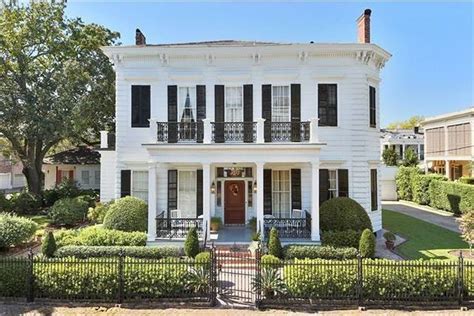 Garden District Greek Revival Mansion With Strong Wallpaper Game Asks