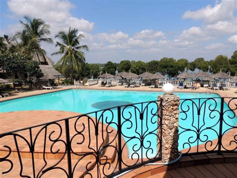 Blick Zum Pool Temple Point Resort Watamu Holidaycheck Provinz