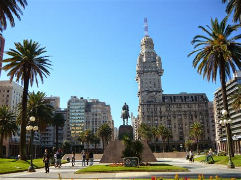 Conheça O Roteiro De 1 Dia Para Desfrutar De Montevidéu No Uruguai