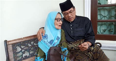 Abu bakar md diah (science, technology) james dawos mamit (energy) hamim samuri (environment). Ibu tak pernah rotan saya - Ketua Menteri Melaka | Harian ...