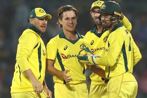 Chris jordan pulls off a blinder to dismiss suryakumar yadav. Live Cricket Score: India vs Australia, 5th ODI, New Delhi ...