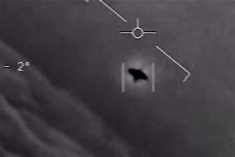 Pentagon Releases Ufo Video Footage Taken By Us Navy Pilots London