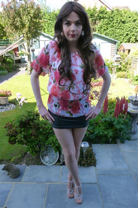 Lucy S Blog Pictures Outside This Top Looks So Cute Outside