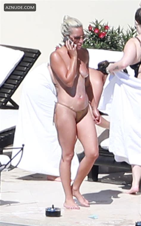 Pics De Magazine Topless V Dame Gaga Topless V Filles Nues Et Leurs