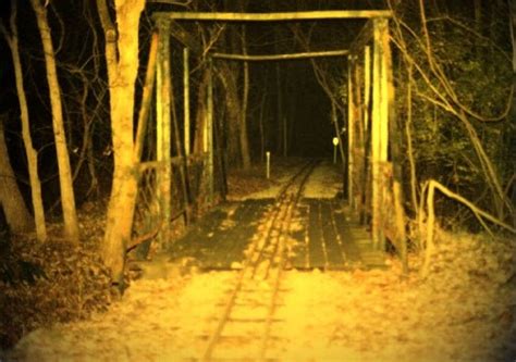 Zombie Road Spooky Haunted Places Haunted Places In Missouri