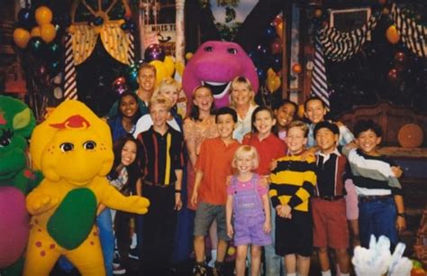 Sing And Dance With Barney 1999