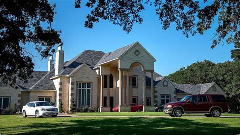 Morial convention center on july 05, 2019 in new. David & Tamela Mann House in TX. | |dreamhouse goals ...