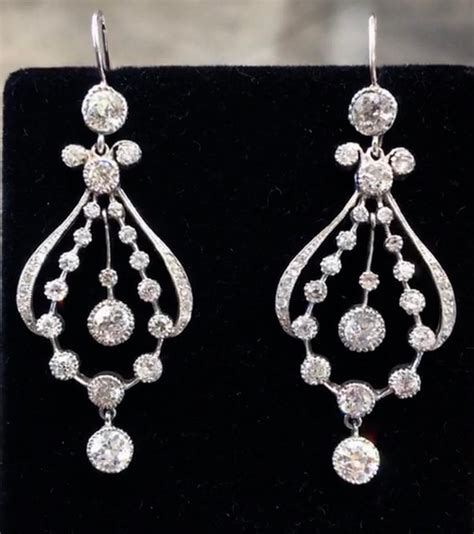 Art Deco Diamond Chandelier Earrings With 730 Carat Of Diamonds For