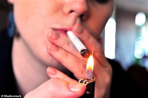 Women Find It More Difficult To Quit Smoking Than Men Study Finds