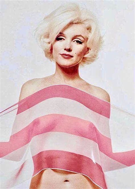 Marilyn Behind The Striped Scarf Sitting Bert Stern 1962 In 2020