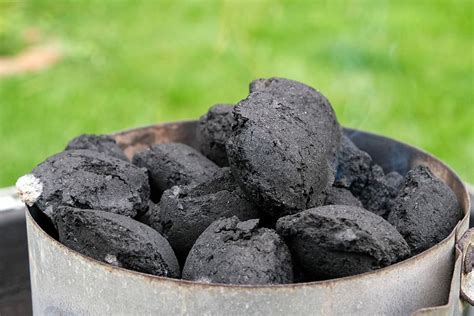 You can put a few drops of peppermint oil on cotton balls and place these around your car. How to Get Smoke Smell Out of Car - Cars Enthusiasts Pakistan