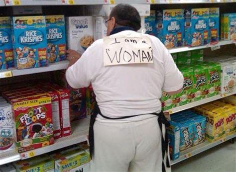 Hilarious Photos That Real Walmart Shoppers Caught On Camera