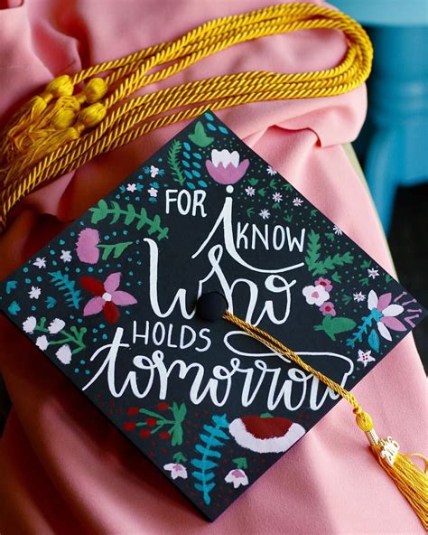 Graduation Cap Hand Lettering And Flowers Graduation Graduationcap