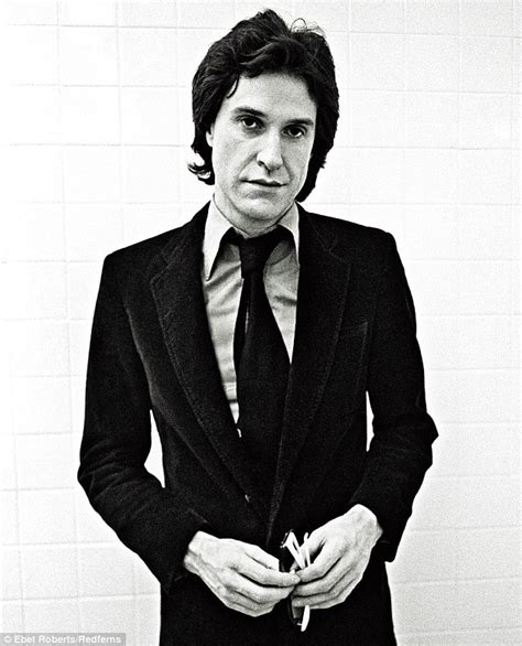 Ray Davies On Punch Ups Pills And How The Kinks Nearly Killed Him Daily Mail Online