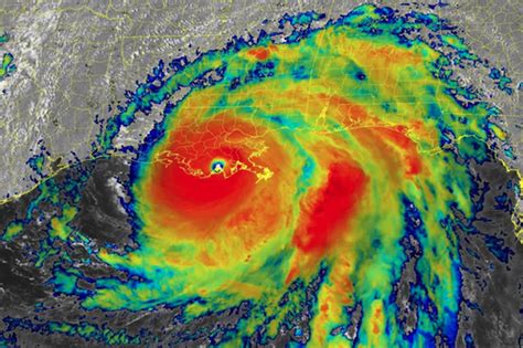 Trending Global Media 來 Peak Of Atlantic Hurricane Season Begins In August