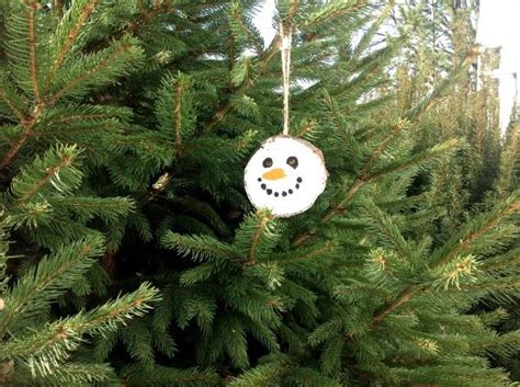 11 Diy Wood Slice Christmas Ornaments To Make Shelterness