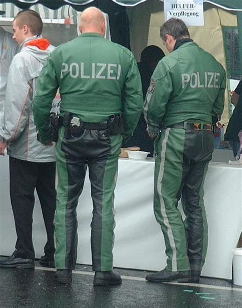 Bildergebnis Für Leder Polizist Men In Uniform Cops Hot Cops