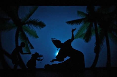 Dapatkan lirik lagu lain oleh ungu di kapanlagi.com. Suara misteri, angin kencang ketika Ulek Mayang didendangkan