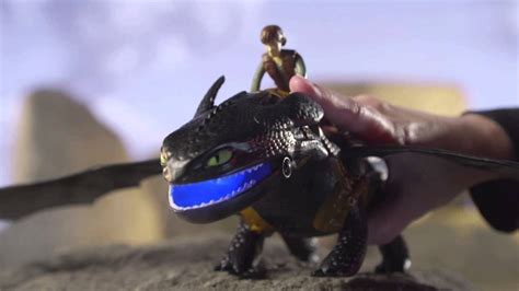Dreamworks Dragons Giant Fire Breathing Toothless Youtube