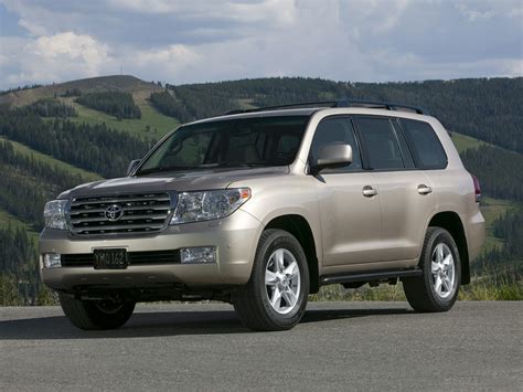 2010 Toyota Land Cruiser - Price, Photos, Reviews & Features