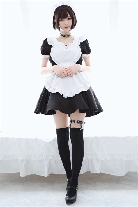 Pin By S U N On Girls Maid Outfit Cosplay Woman Maid Costume